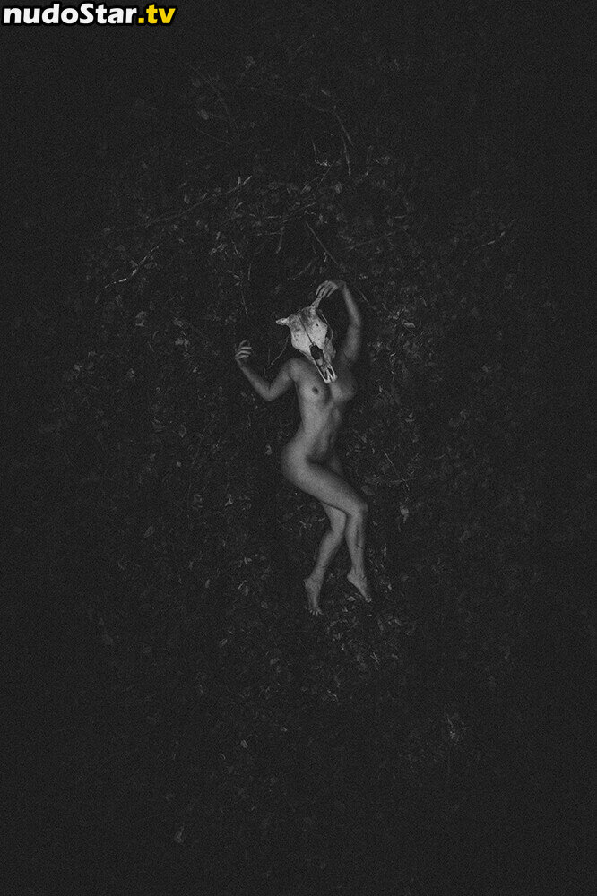 thinloth Naakte OnlyFans Gelekte Foto #2