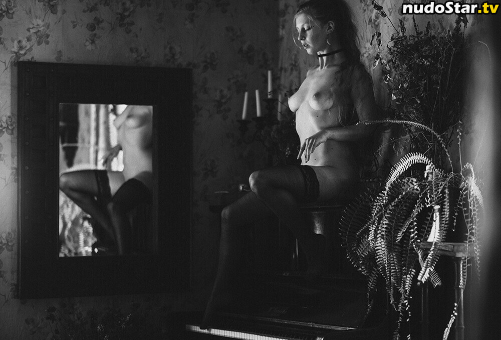 thinloth Naakte OnlyFans Gelekte Foto #12