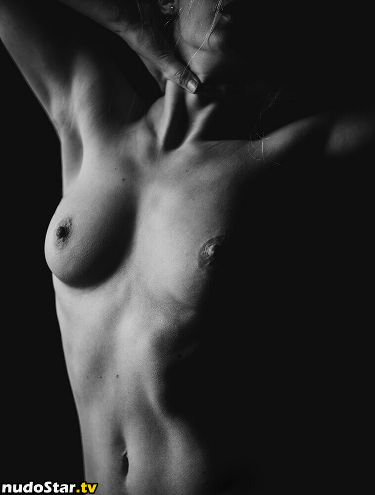 thinloth Naakte OnlyFans Gelekte Foto #17